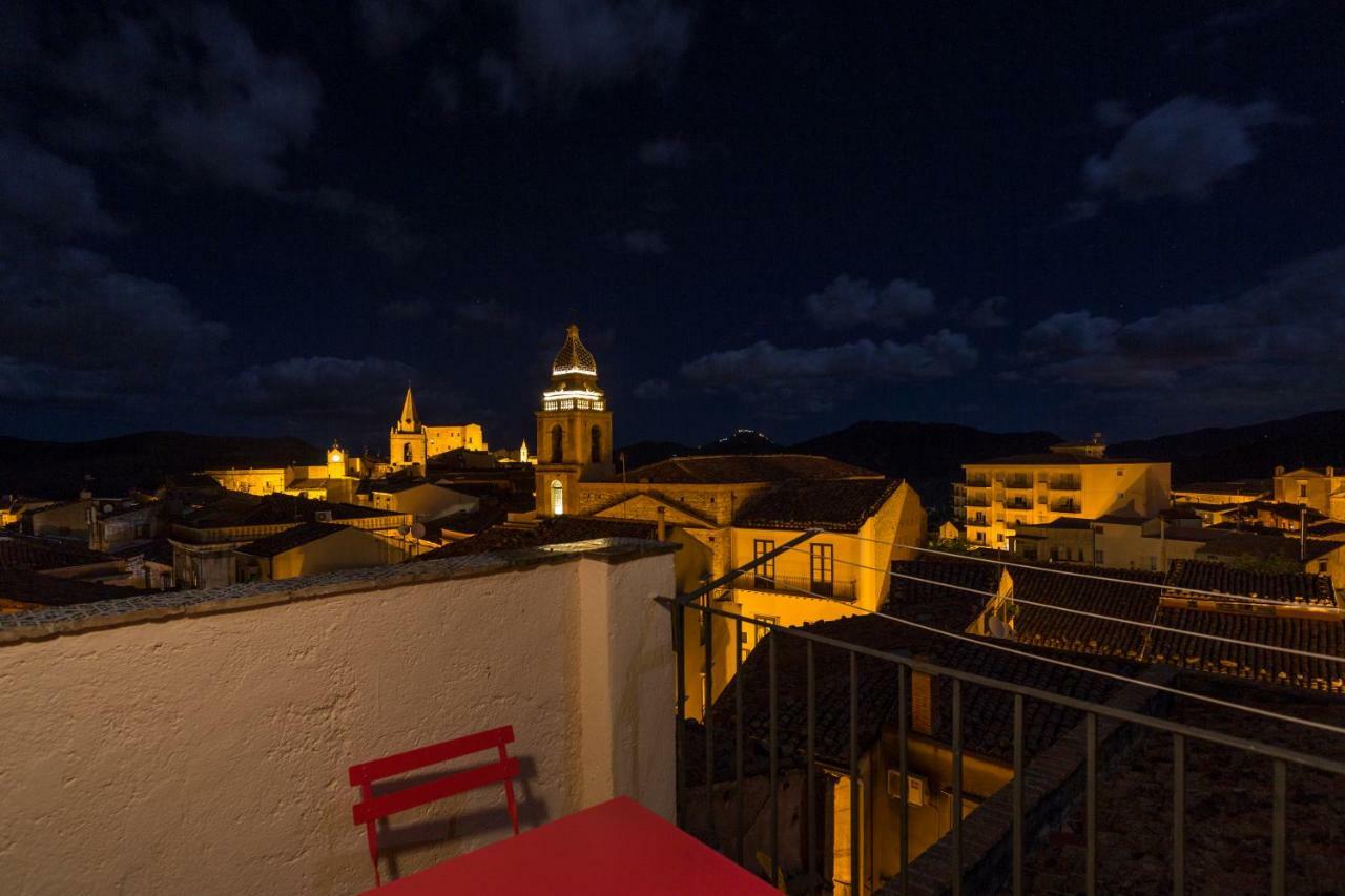 Case Spazioscena - Tersicore Castelbuono  Eksteriør bilde